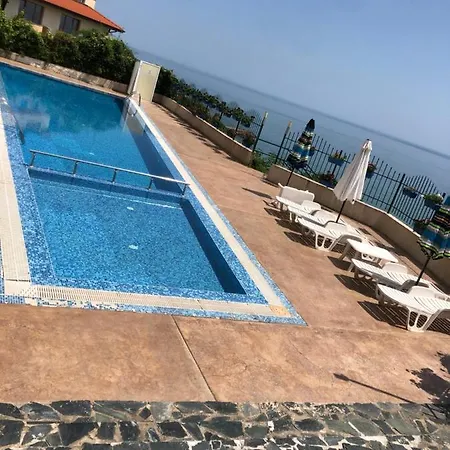 Coral корал бийч