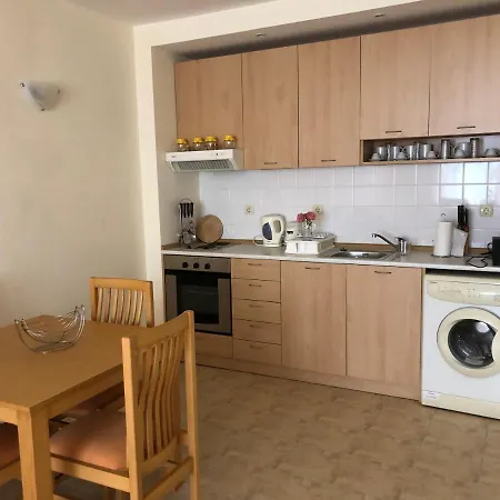 아파트 Coral корал бийч *