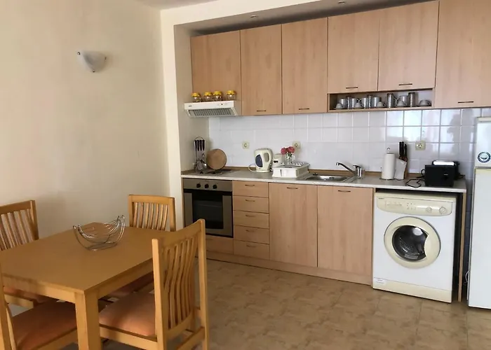 公寓 Coral корал бийч *