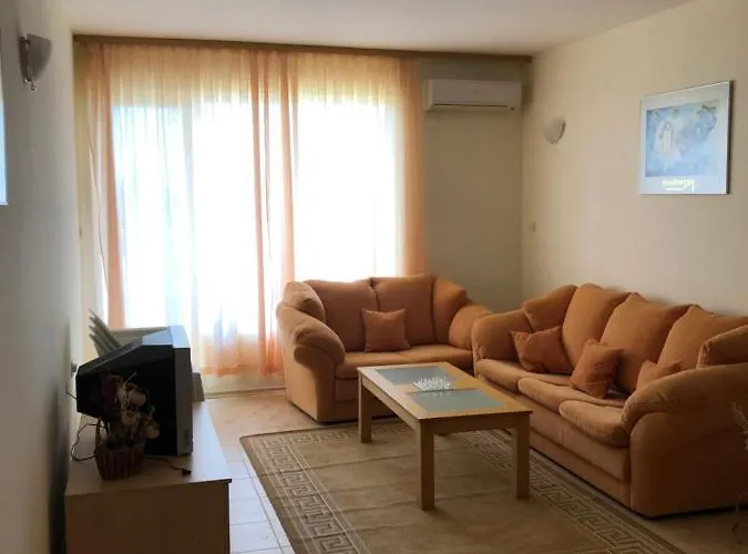 Coral корал бийч 公寓 *